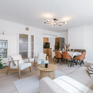 Appartement Hugo By The Harbor, Light-filled And Centrally Located - Free Parking, Oostende
