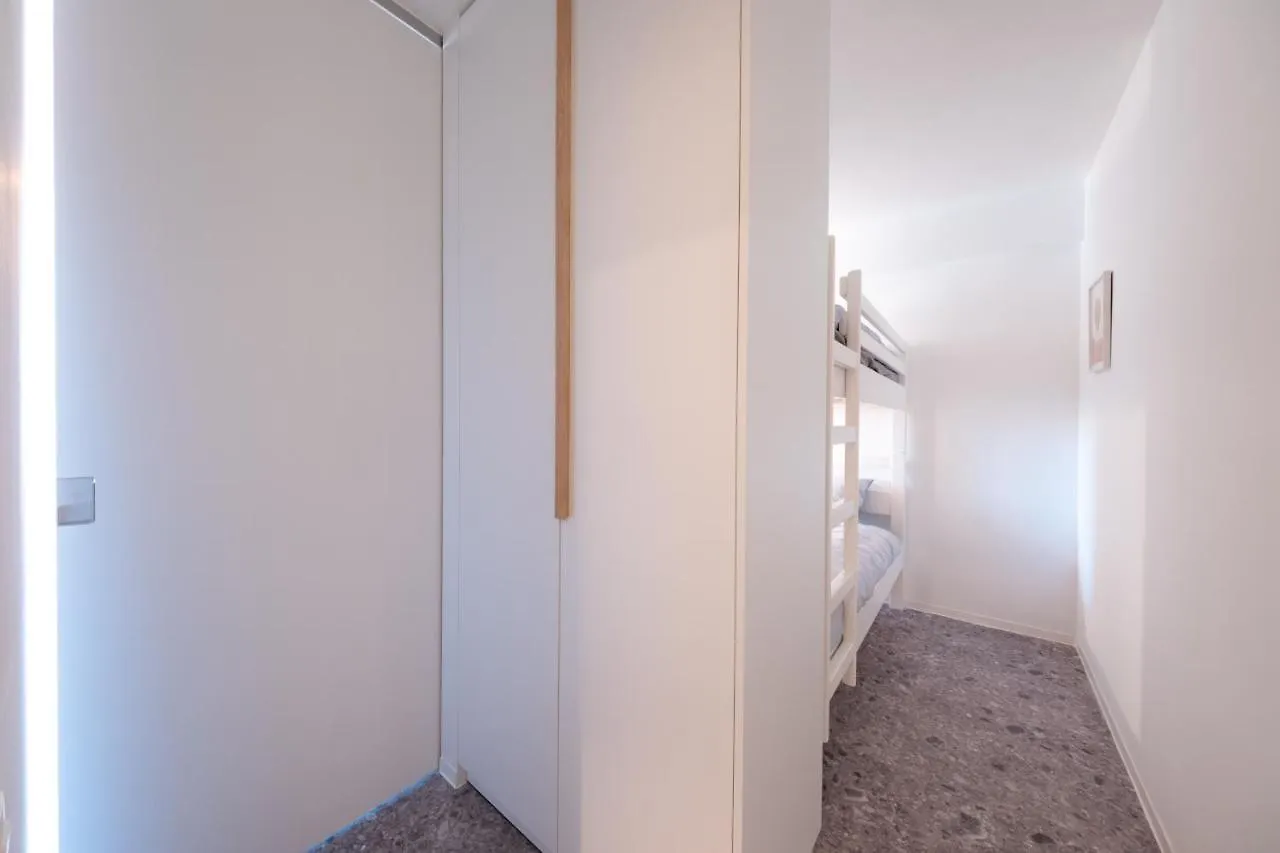 Maison Hermes - Luxury Design Apartment With Free Private Parking Ostenda